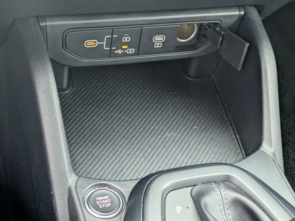 Used 2025 Kia K4 FWD image 29