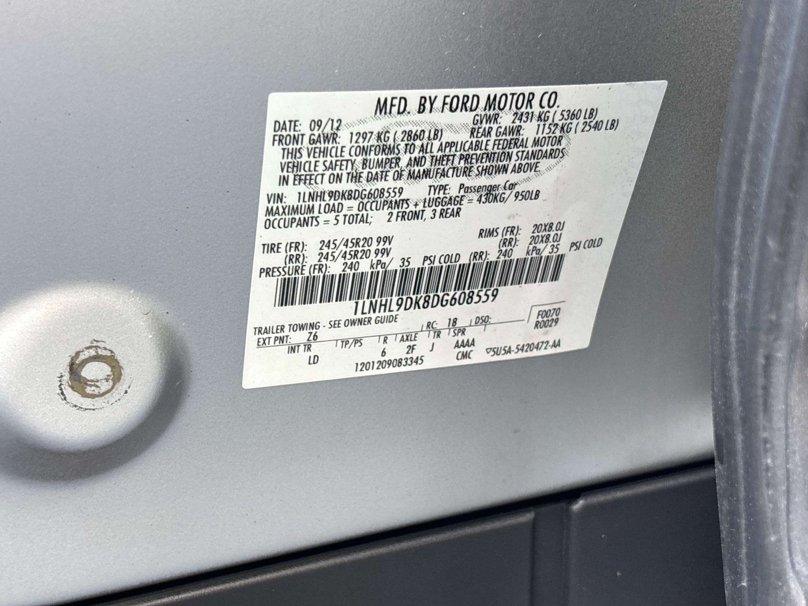 Used 2013 Lincoln MKS FWD image 30