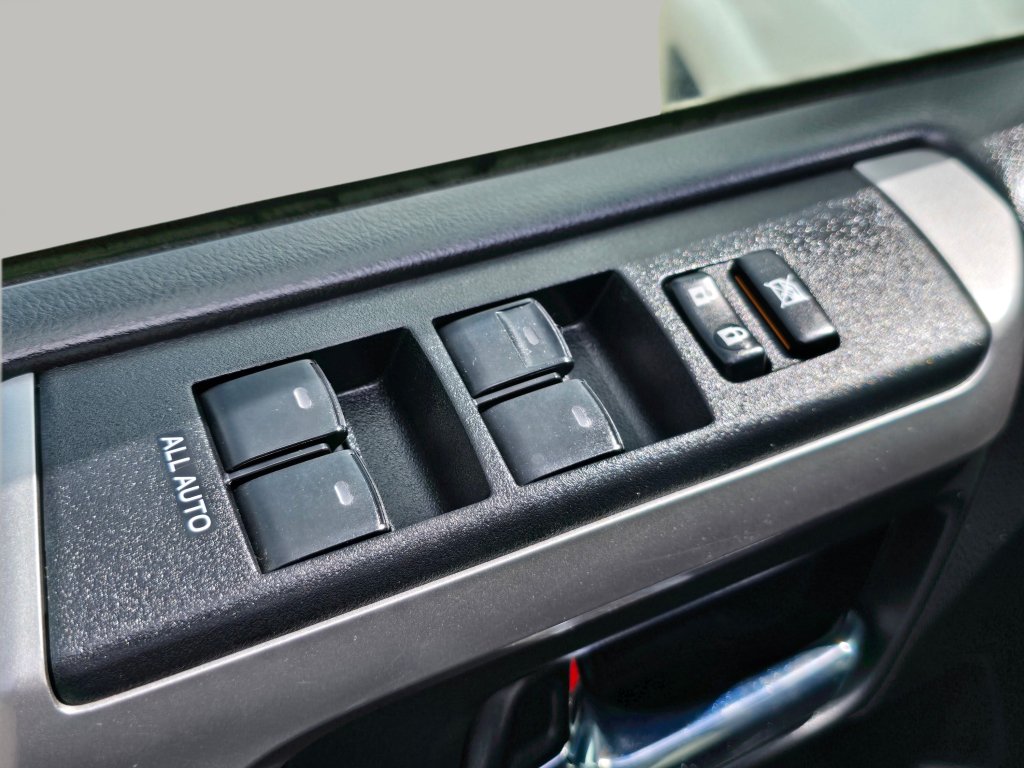 Used 2018 Toyota 4Runner SR5 Premium AWD/4WD image 29