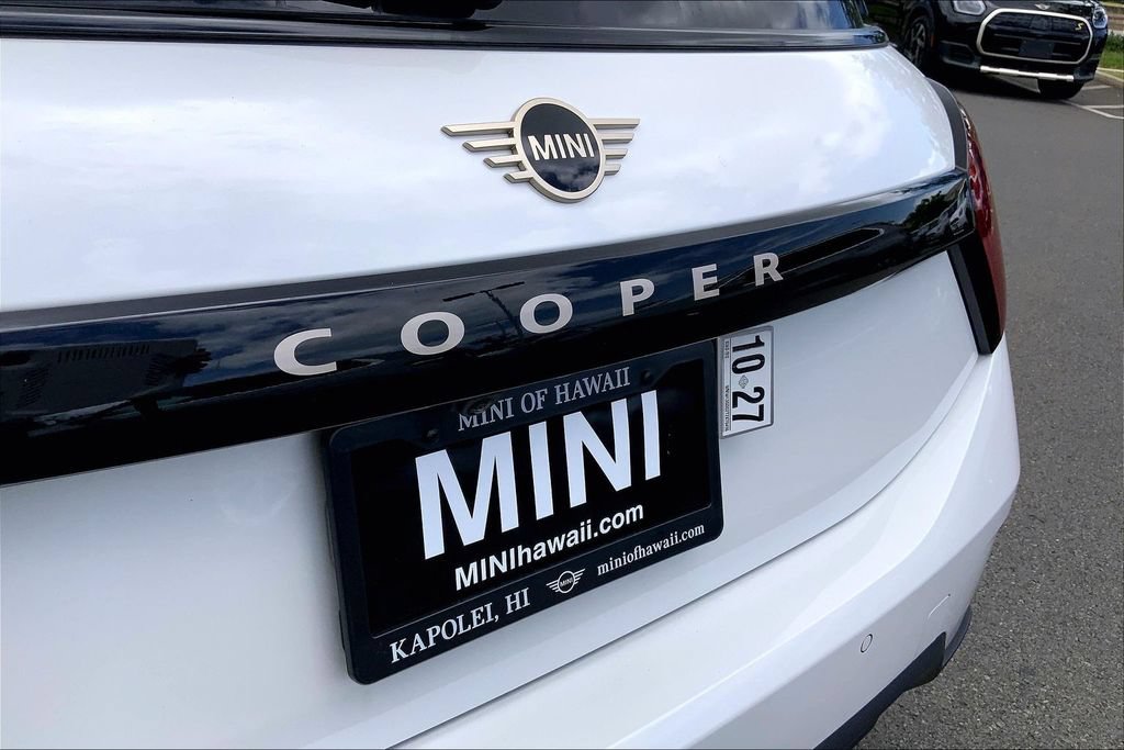 Used 2026 MINI Cooper 2-Door Hardtop FWD image 9