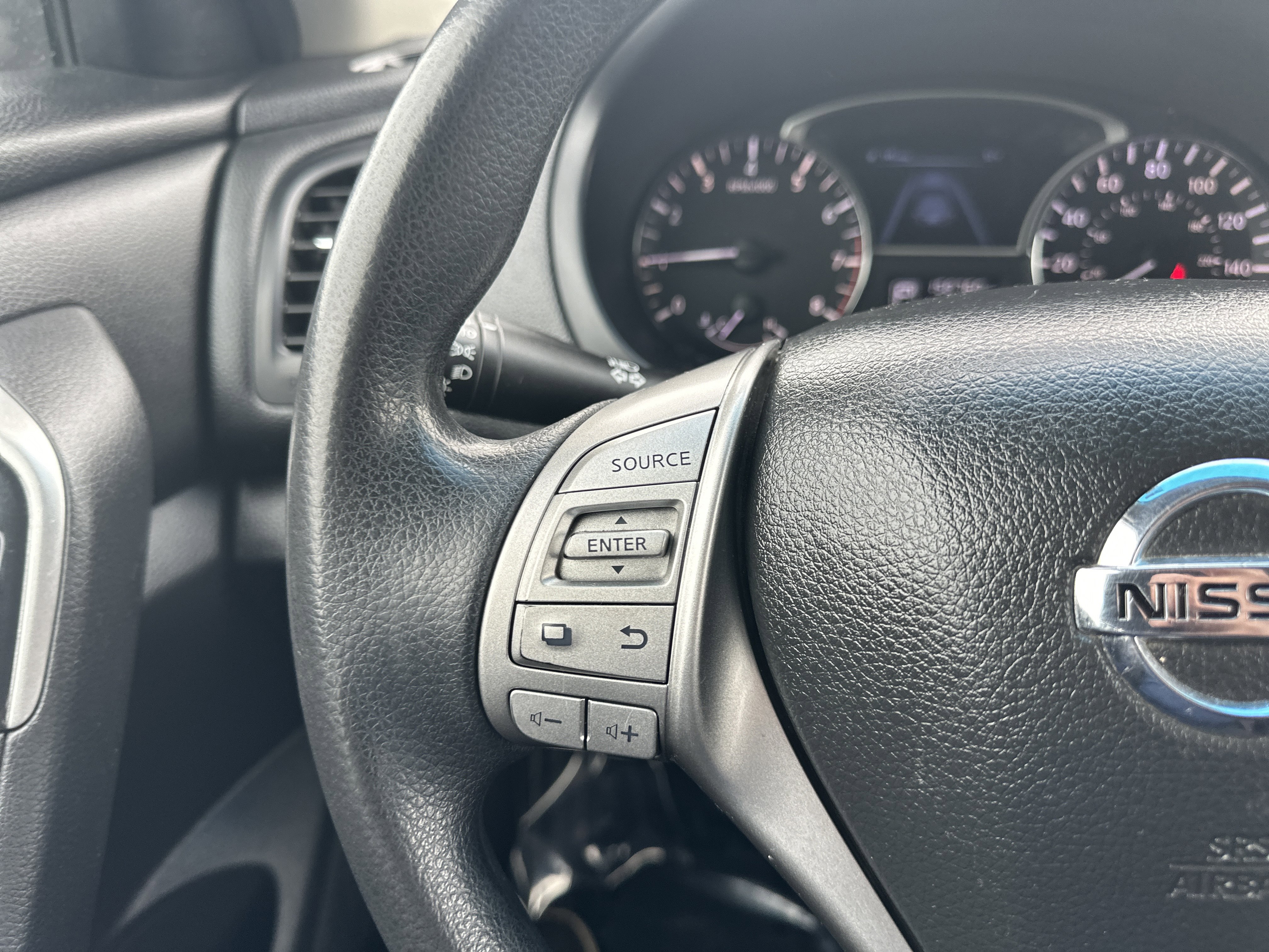 Used 2014 Nissan Altima 2.5 S w/ Display Audio Package image 19