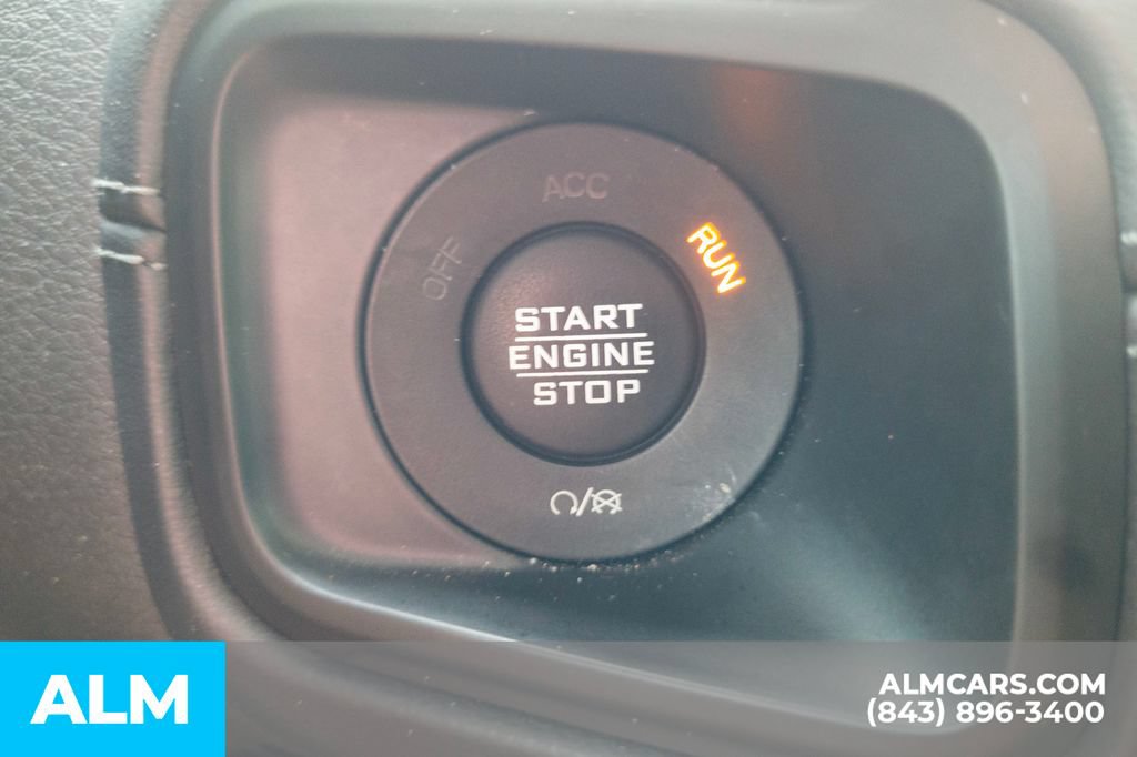 Used 2024 Jeep Wrangler Unlimited Sahara AWD/4WD image 32