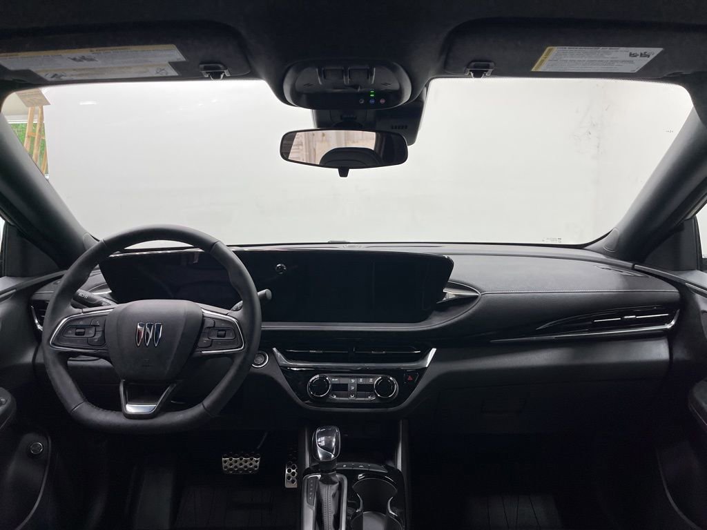 Used 2026 Buick Envista Sport Touring w/ Studio Series FWD image 18