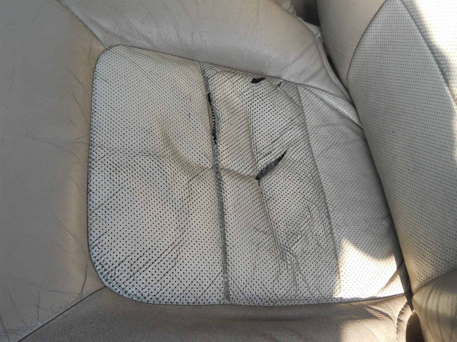 Used 2004 Ford Expedition Eddie Bauer AWD/4WD image 6