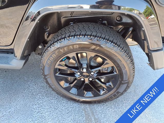 Used 2023 Jeep Wrangler Unlimited Sahara w/ Cold Weather Group AWD/4WD image 19