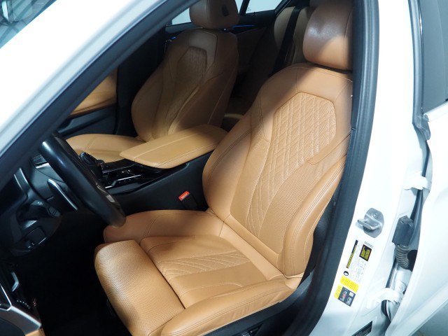 Used 2021 BMW 530e w/ Premium Package w/ Premium Package RWD image 14