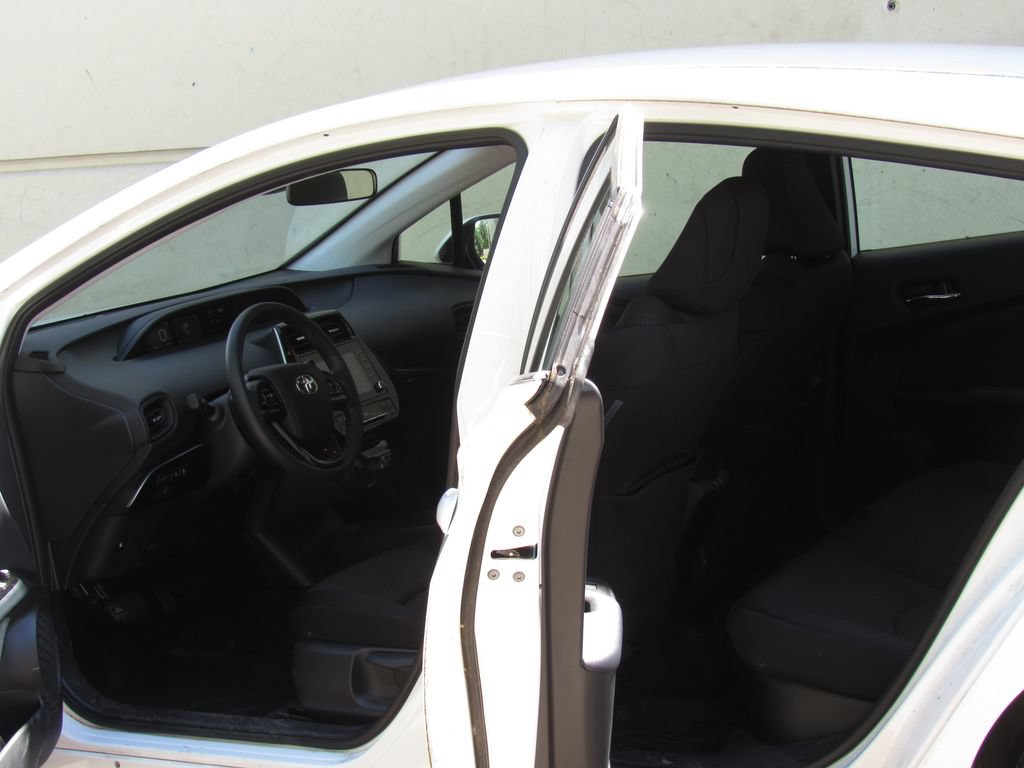Certified 2020 Toyota Prius LE AWD/4WD image 13