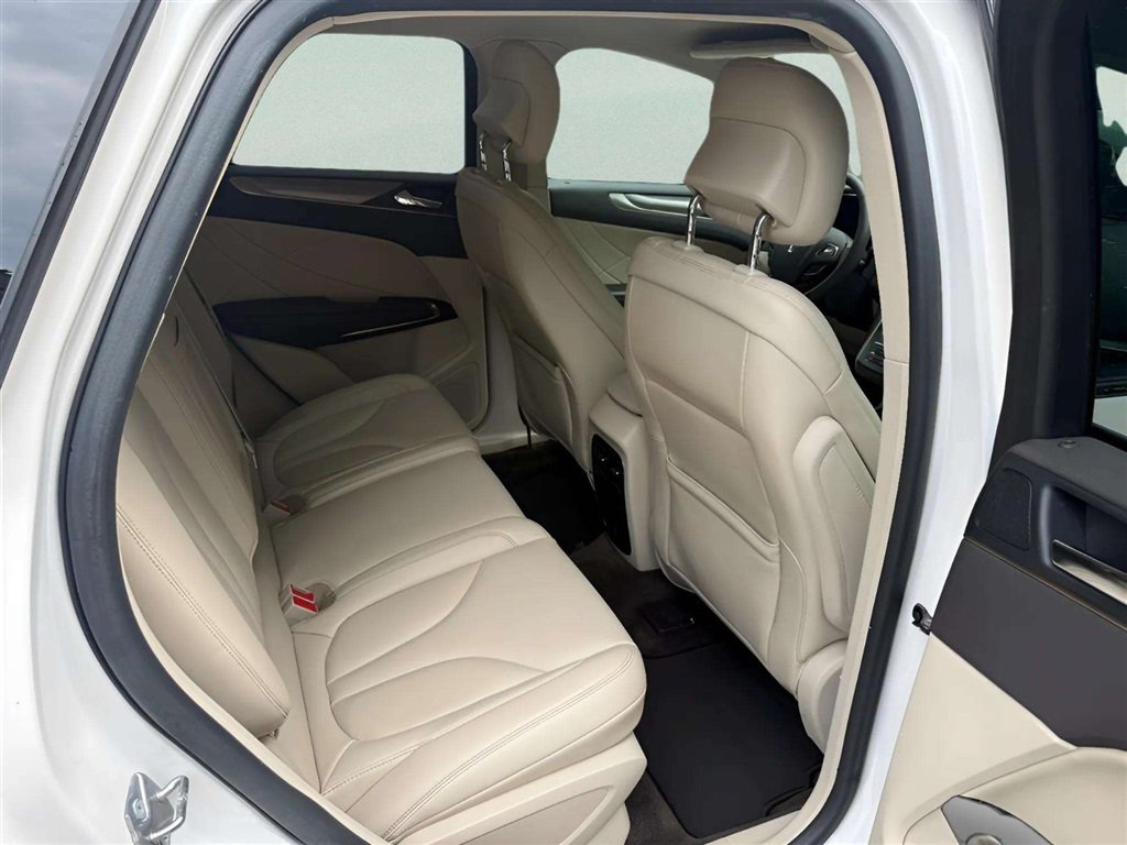 Used 2018 Lincoln MKC Premiere AWD/4WD image 11