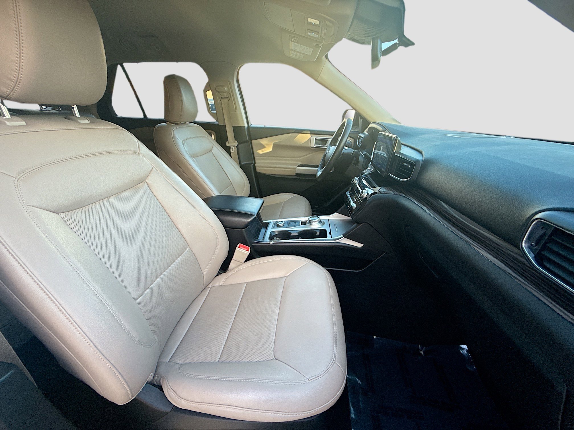 Used 2024 Ford Explorer Limited image 30