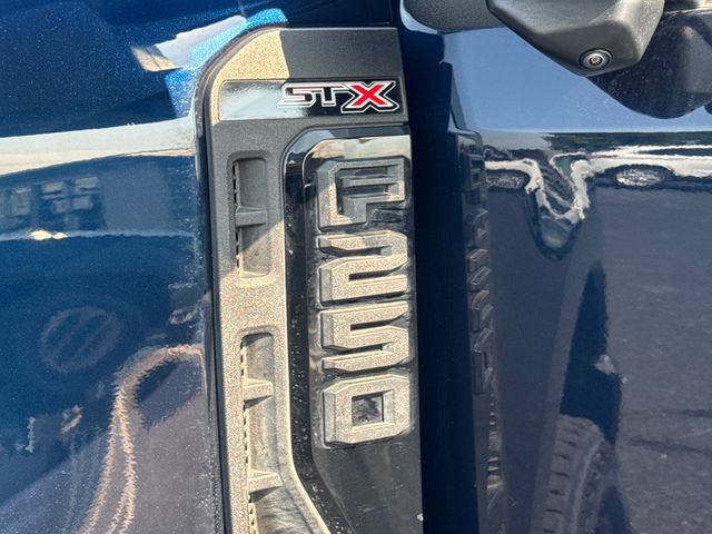 Used 2023 Ford F250 XL w/ STX Appearance Package AWD/4WD image 26