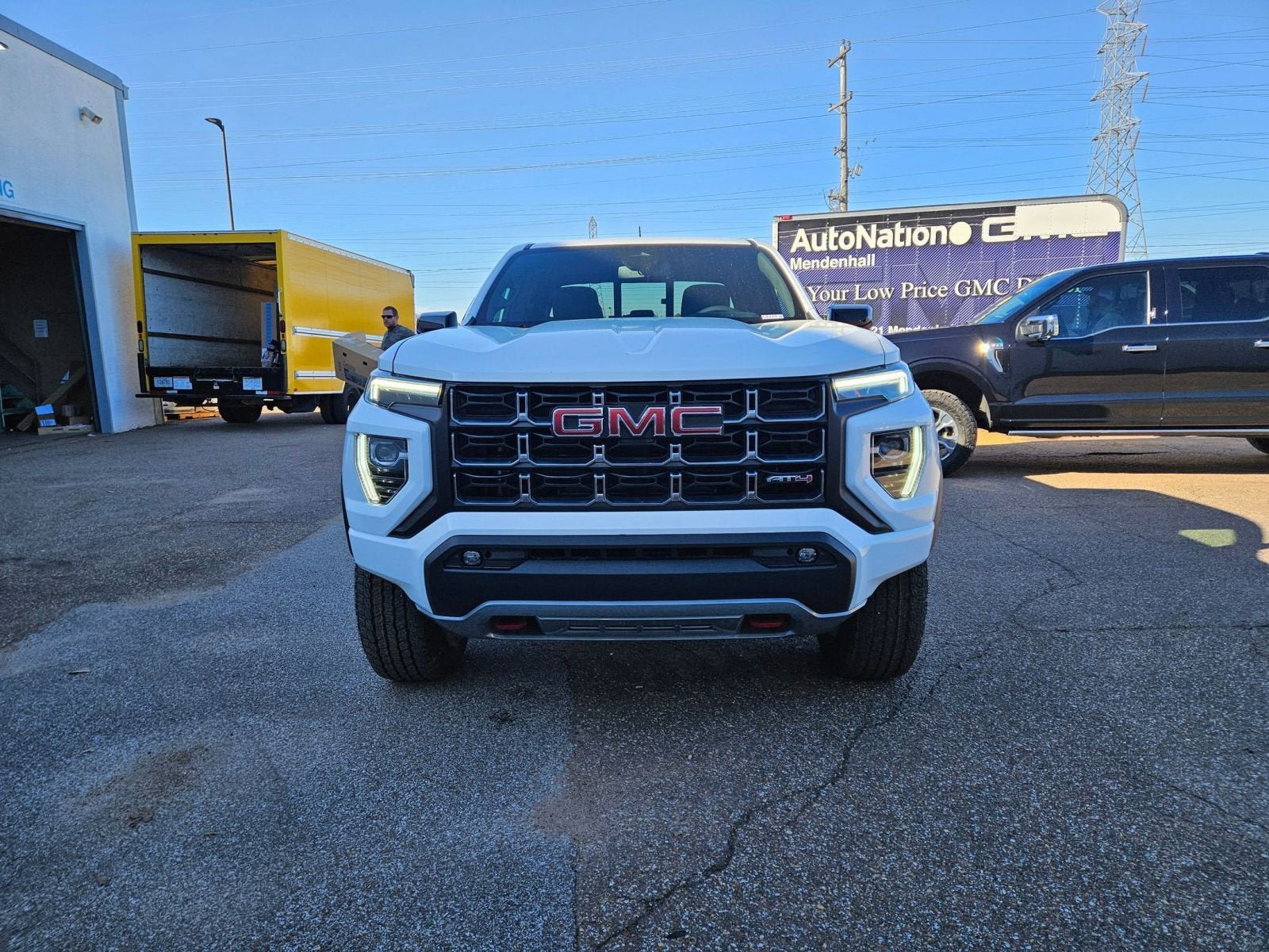 New 2026 GMC Canyon AT4 w/ AT4 Premium Package AWD/4WD image 9