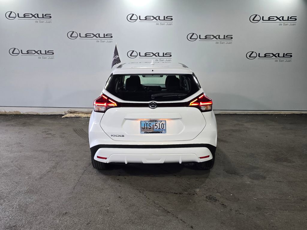 Used 2021 Nissan Kicks S image 9