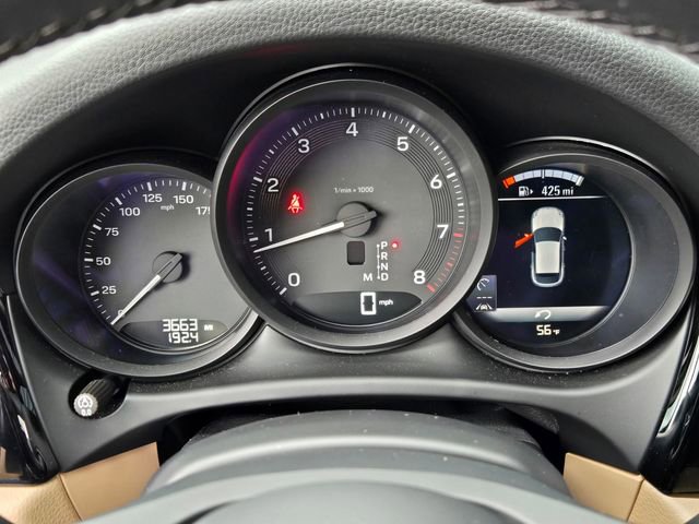 Used 2025 Porsche Macan image 24