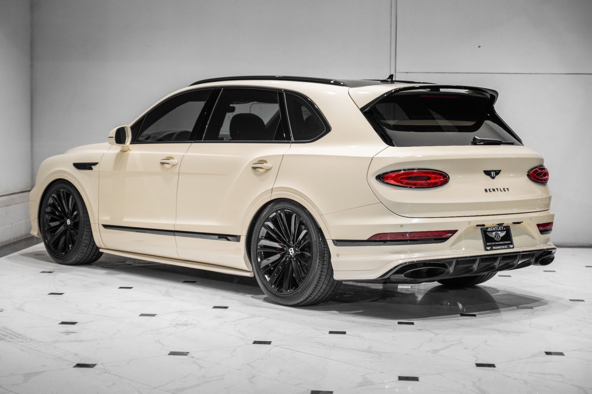 Used 2021 Bentley Bentayga Speed image 3