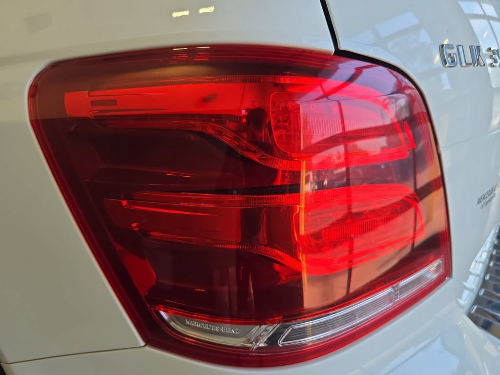 Used 2015 Mercedes-Benz GLK 350 4MATIC image 36