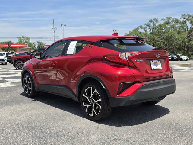 Used 2020 Toyota C-HR XLE FWD image 3