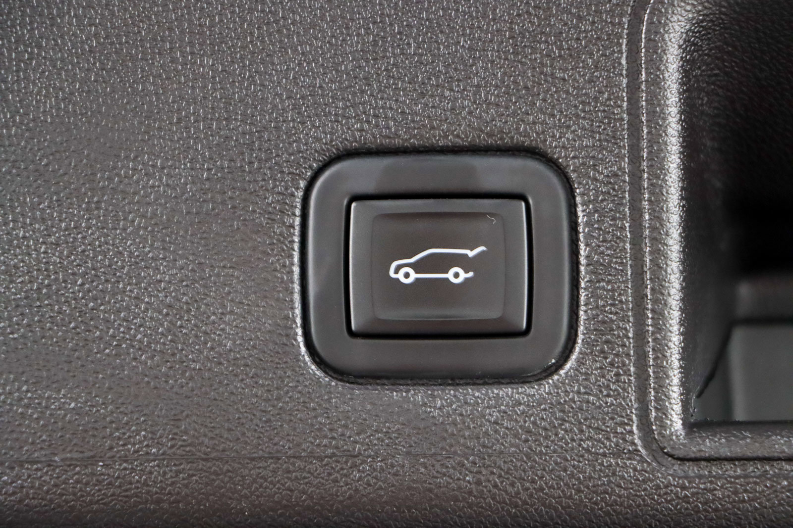 Used 2023 GMC Terrain AT4 image 29