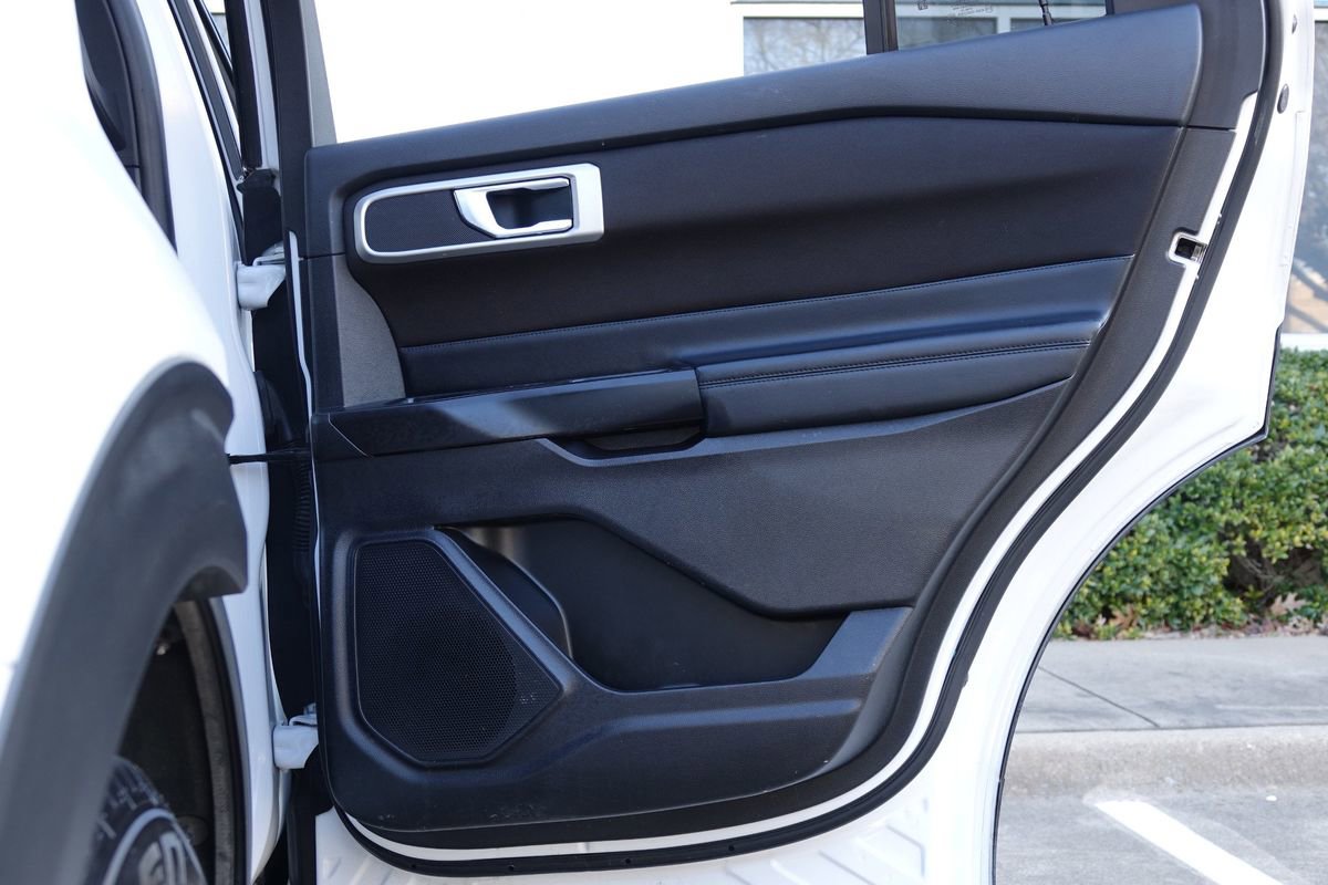 Used 2020 Ford Explorer XLT image 39