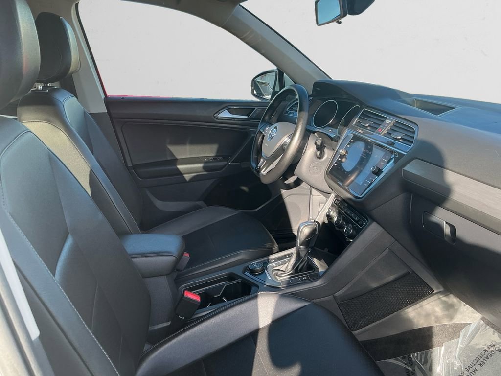 Used 2018 Volkswagen Tiguan SE image 15