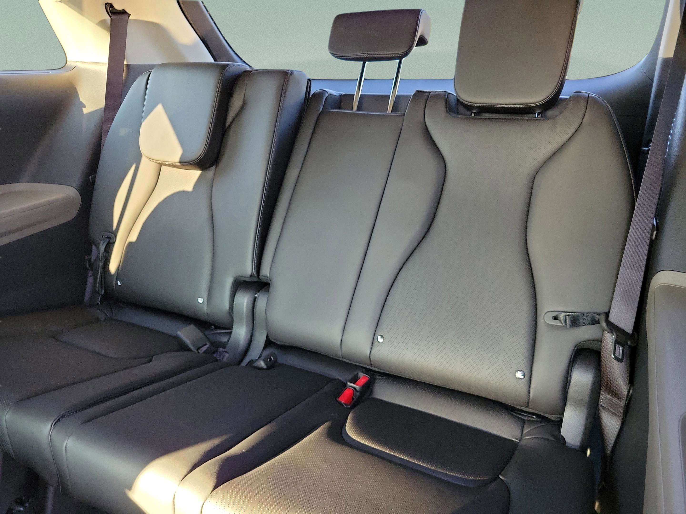 New 2026 Kia Carnival EX image 26