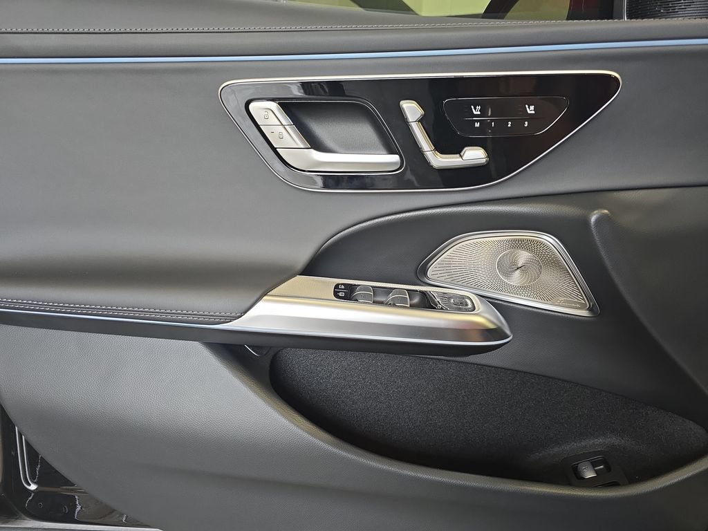 Certified 2025 Mercedes-Benz E 53 AMG e 4MATIC Sedan image 28