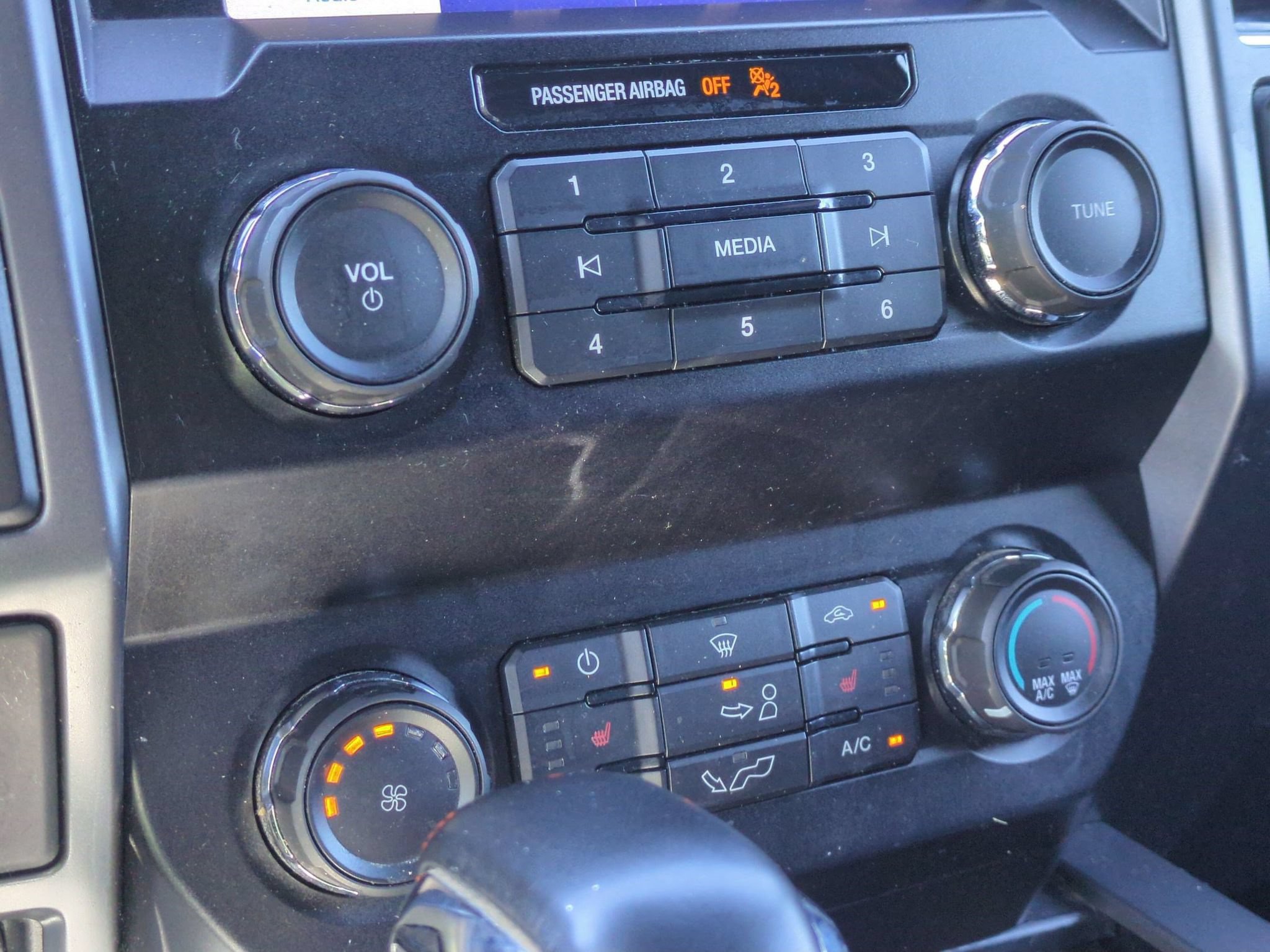 Used 2020 Ford F150 XLT w/ Equipment Group 302A Luxury AWD/4WD image 20
