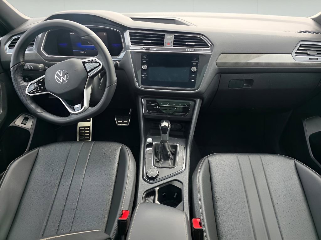Used 2022 Volkswagen Tiguan SE R-Line image 22