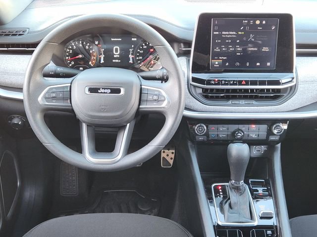 Used 2025 Jeep Compass Sport image 24