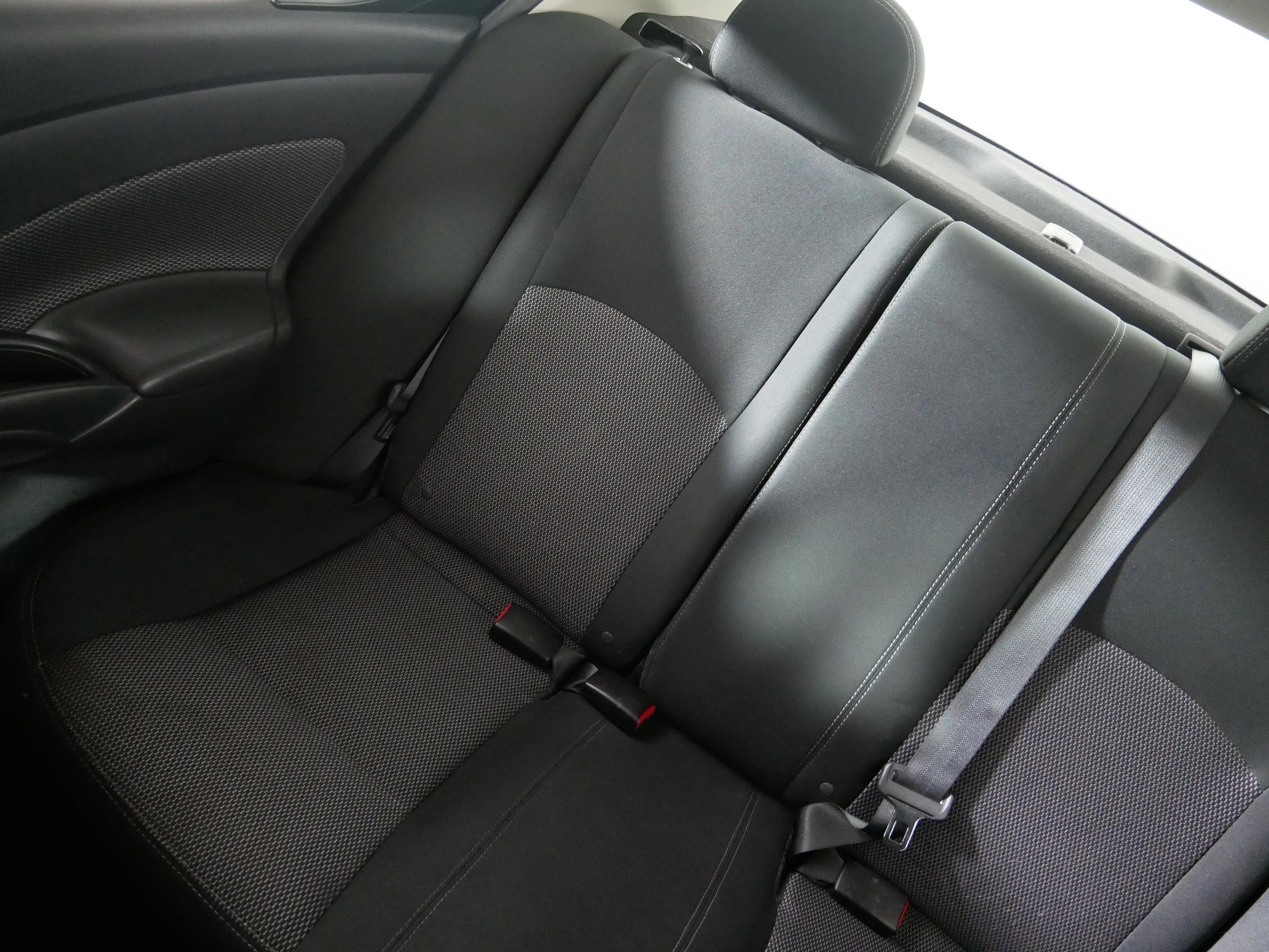 Used 2019 Nissan Versa SV image 12