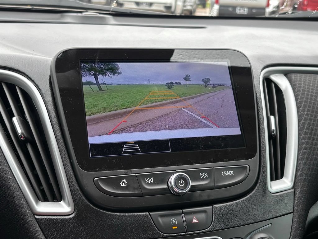 Used 2025 Chevrolet Malibu LT FWD image 18