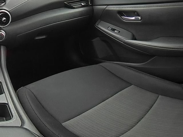 Used 2024 Nissan Sentra SV FWD image 27