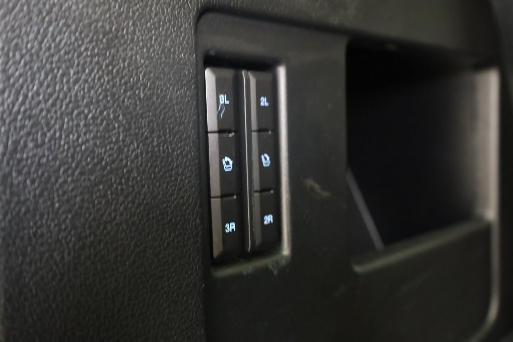 Used 2021 Ford Expedition XLT AWD/4WD image 30
