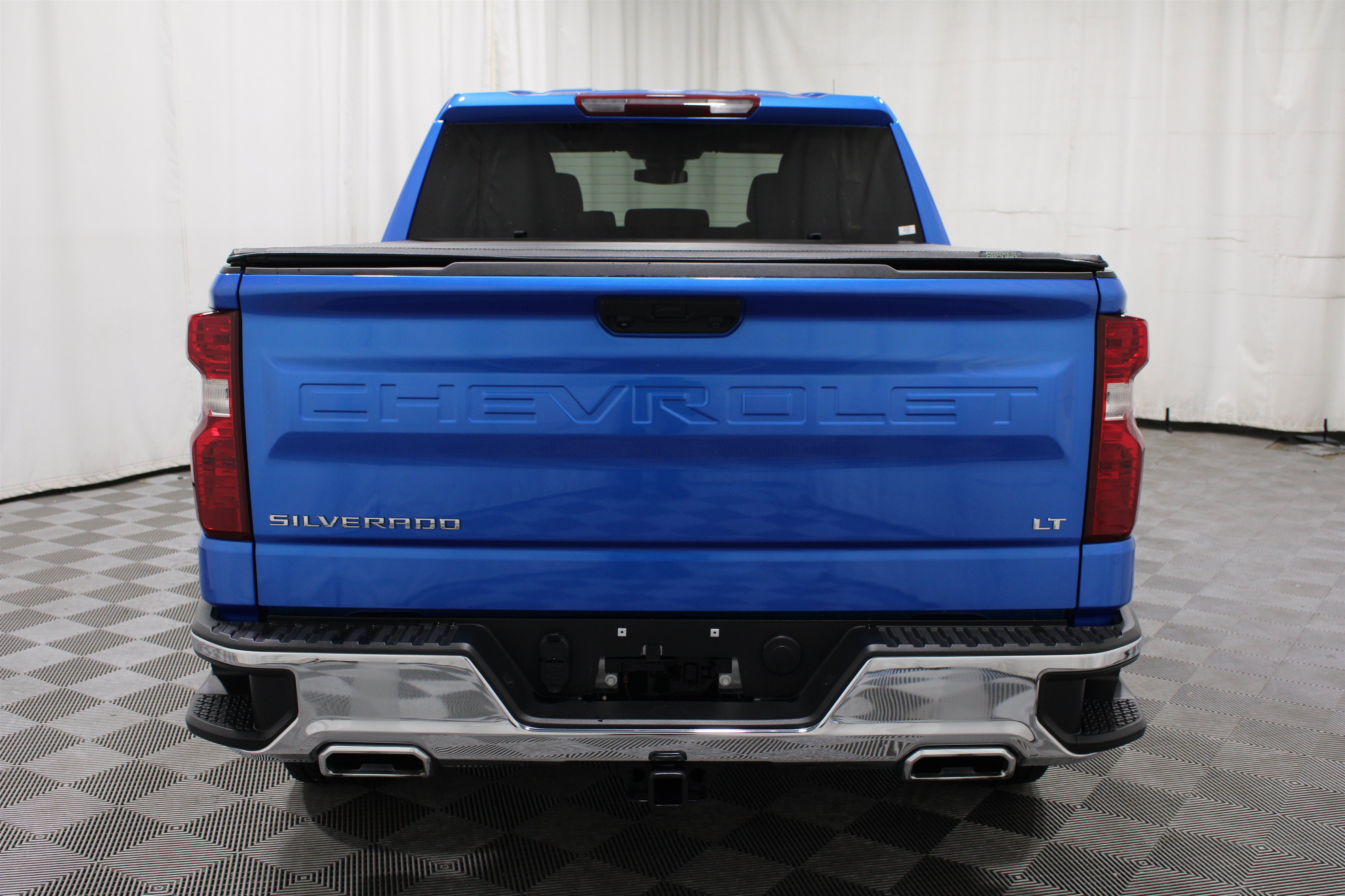 Used 2025 Chevrolet Silverado 1500 LT AWD/4WD image 32
