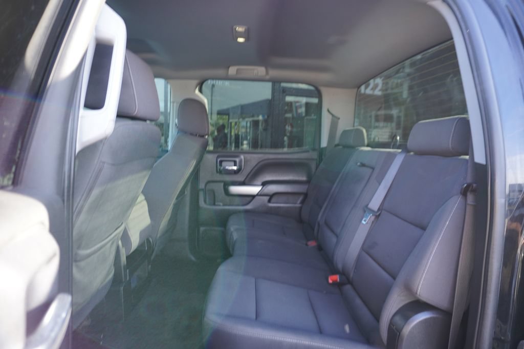 Used 2018 Chevrolet Silverado 1500 LT w/ All Star Edition AWD/4WD image 4