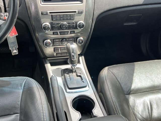 Used 2010 Ford Fusion SEL image 16