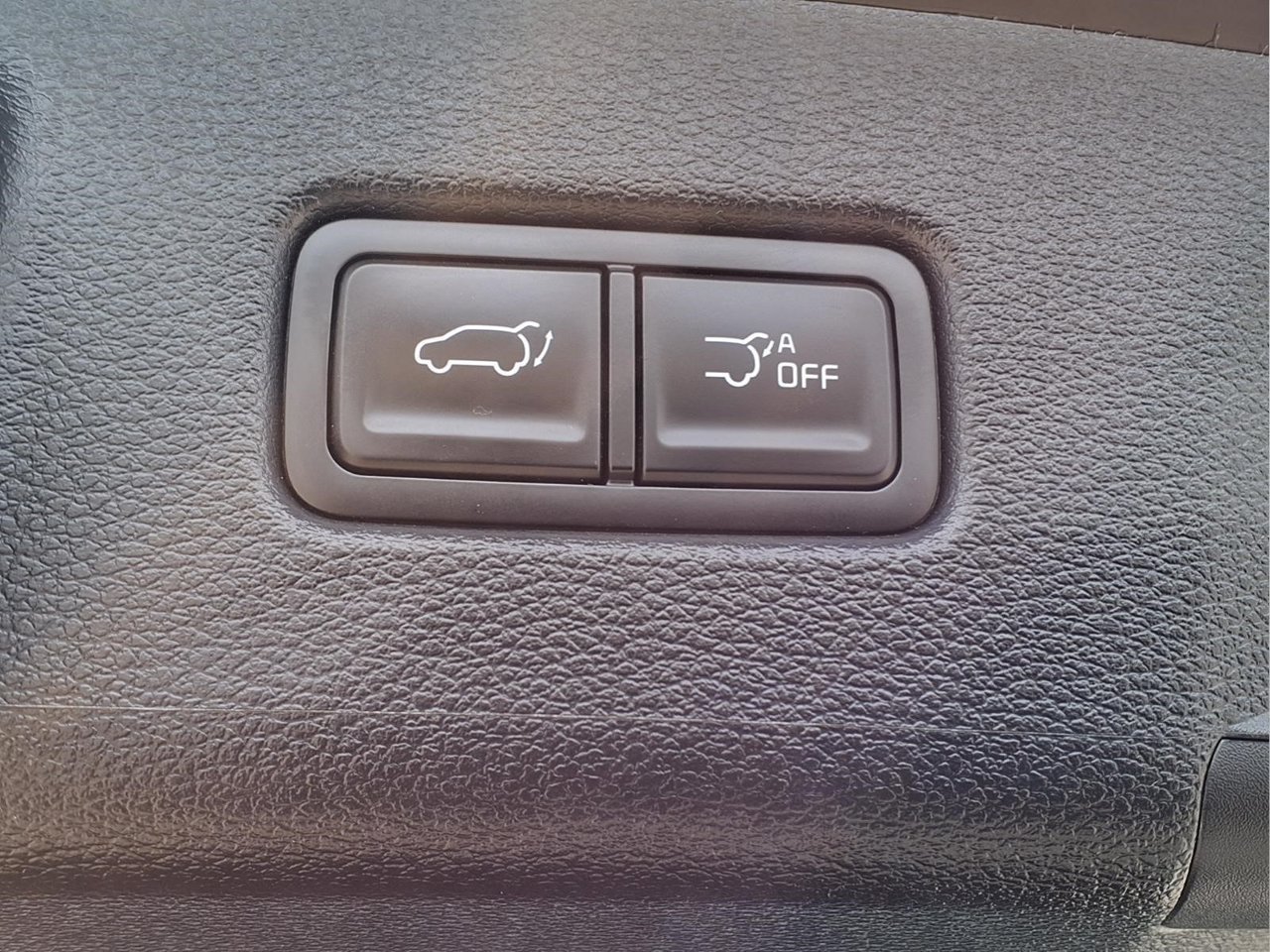 Used 2025 Kia Telluride S AWD/4WD image 6