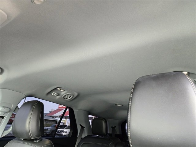 Used 2023 Ford Explorer XLT w/ Equipment Group 202A image 12