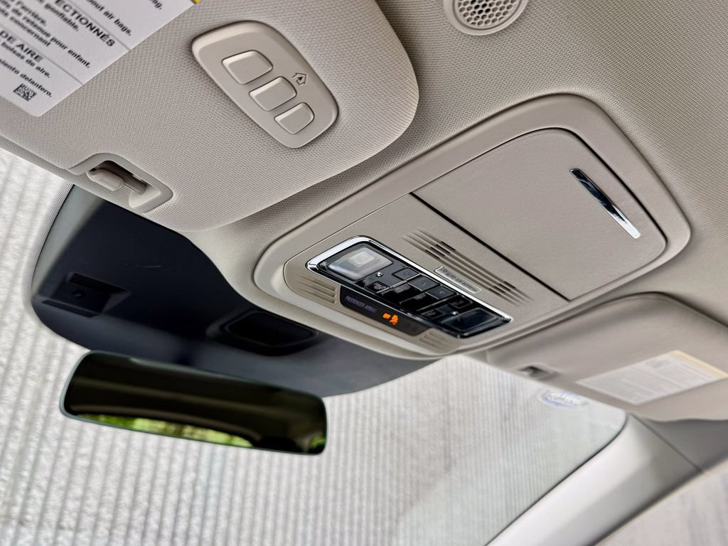 New 2026 Lincoln Aviator AWD image 37