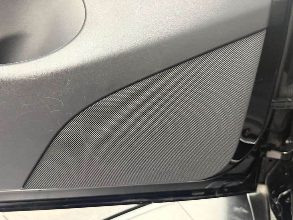 Used 2022 Tesla Model Y Performance image 17