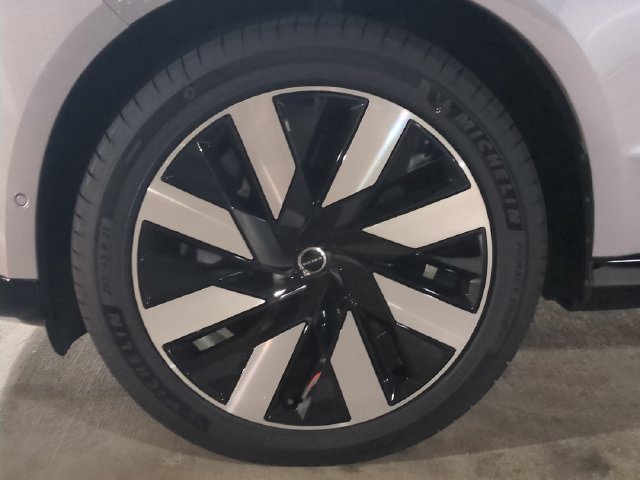 New 2026 Volvo EX90 Ultra AWD/4WD image 10