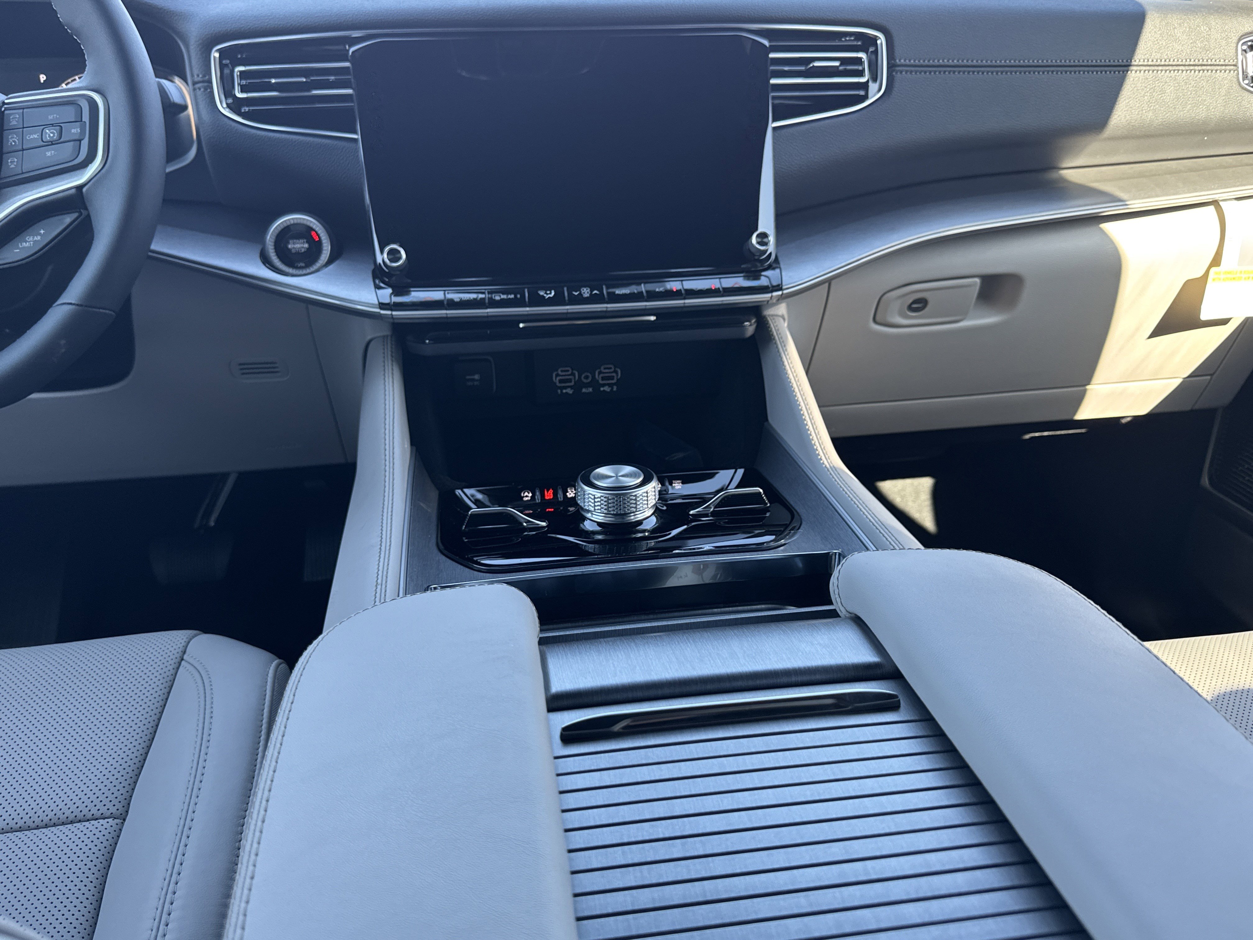 New 2025 Jeep Wagoneer L Series III image 6