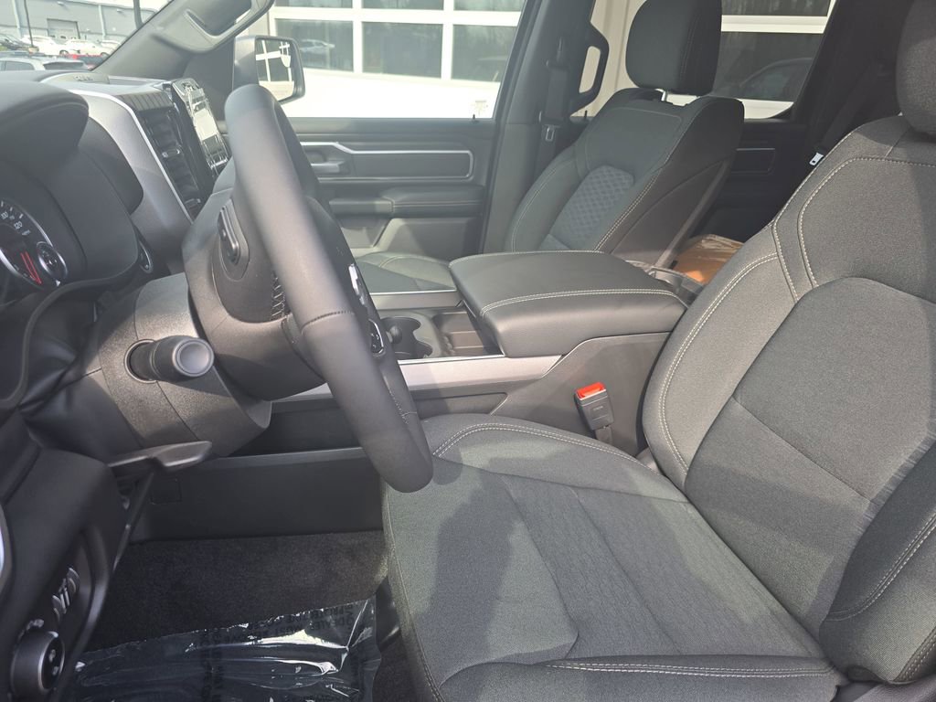New 2026 RAM 1500 4x4 Crew Cab image 15