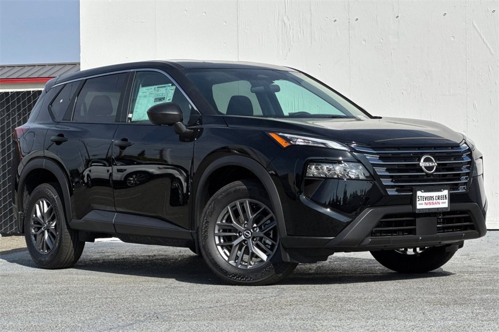 New 2026 Nissan Rogue S image 2