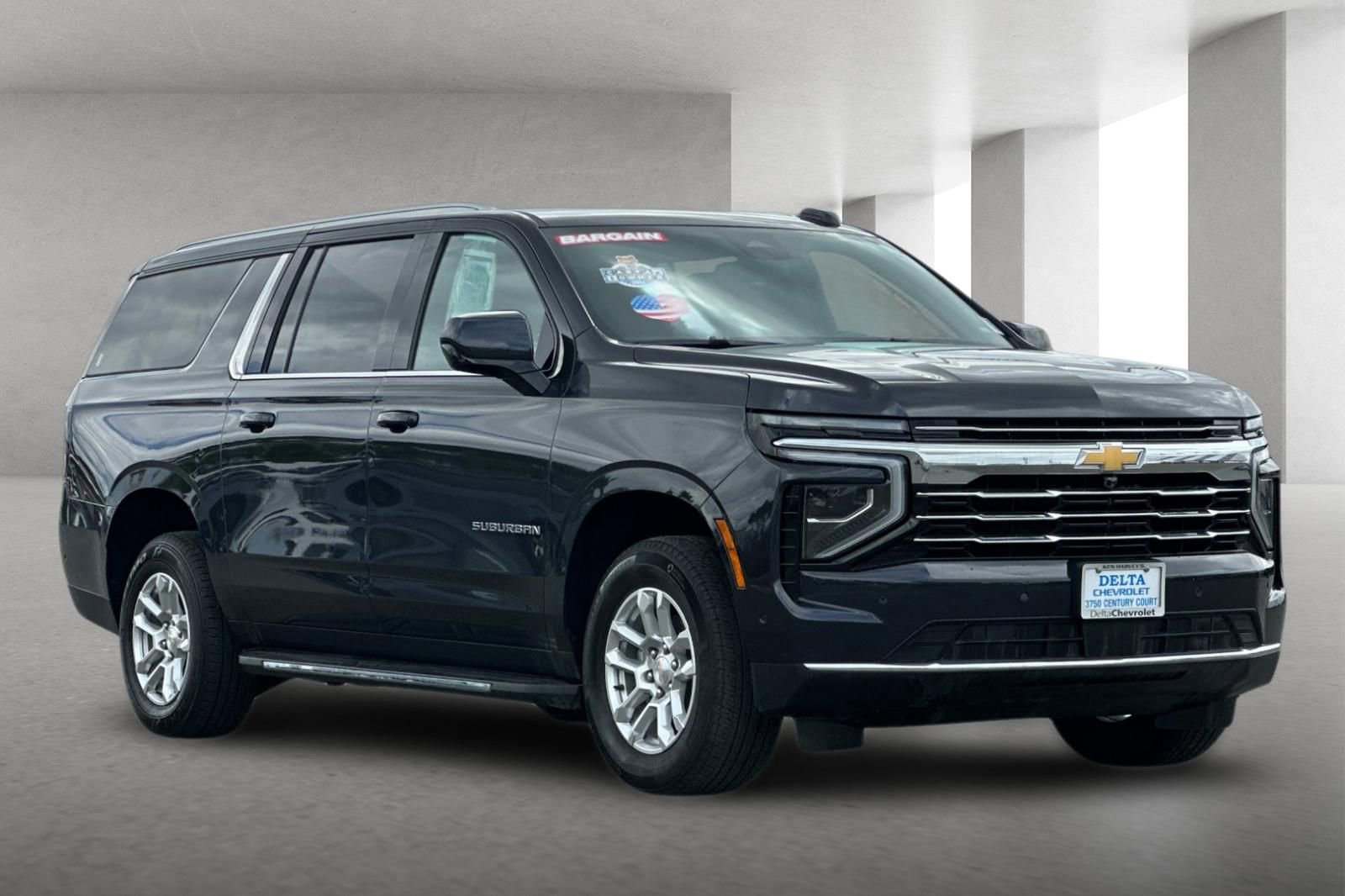 Used 2025 Chevrolet Suburban LT AWD/4WD image 1