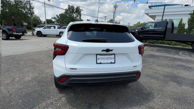 Certified 2025 Chevrolet Trax RS w/ Driver Confidence Package FWD image 7