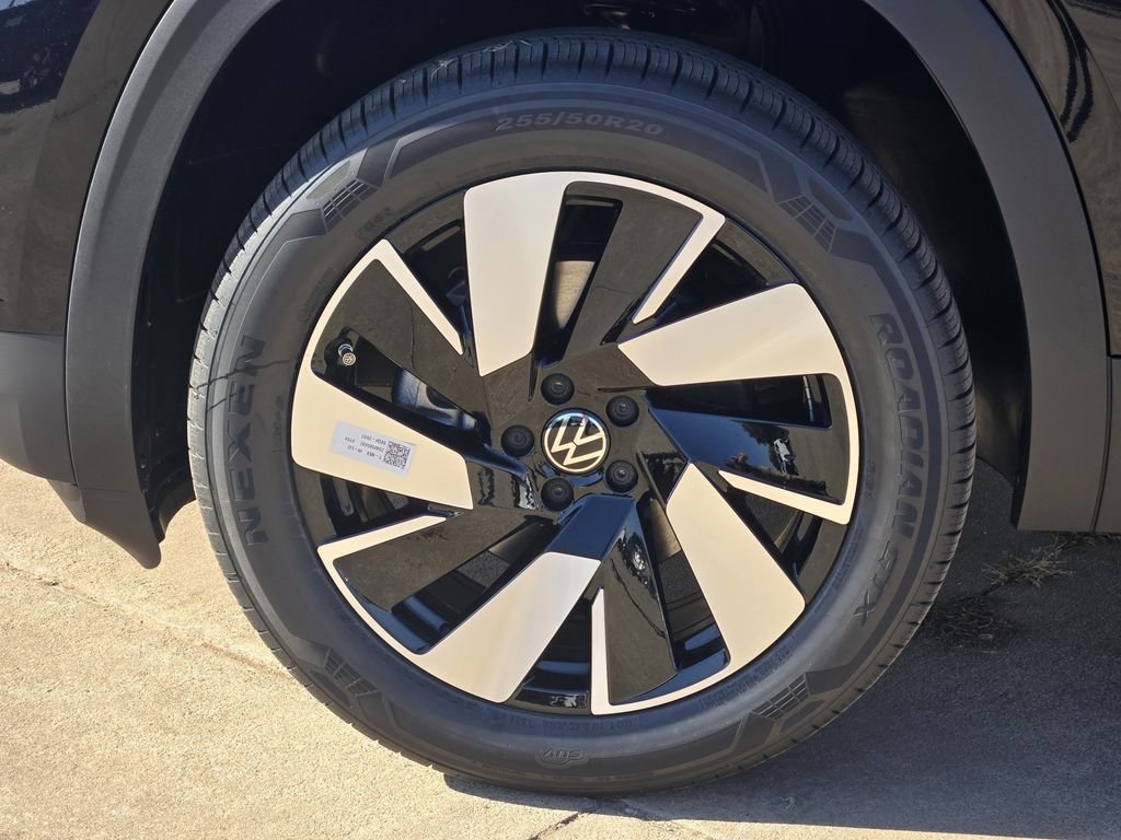 New 2026 Volkswagen Atlas Cross Sport SE FWD image 10