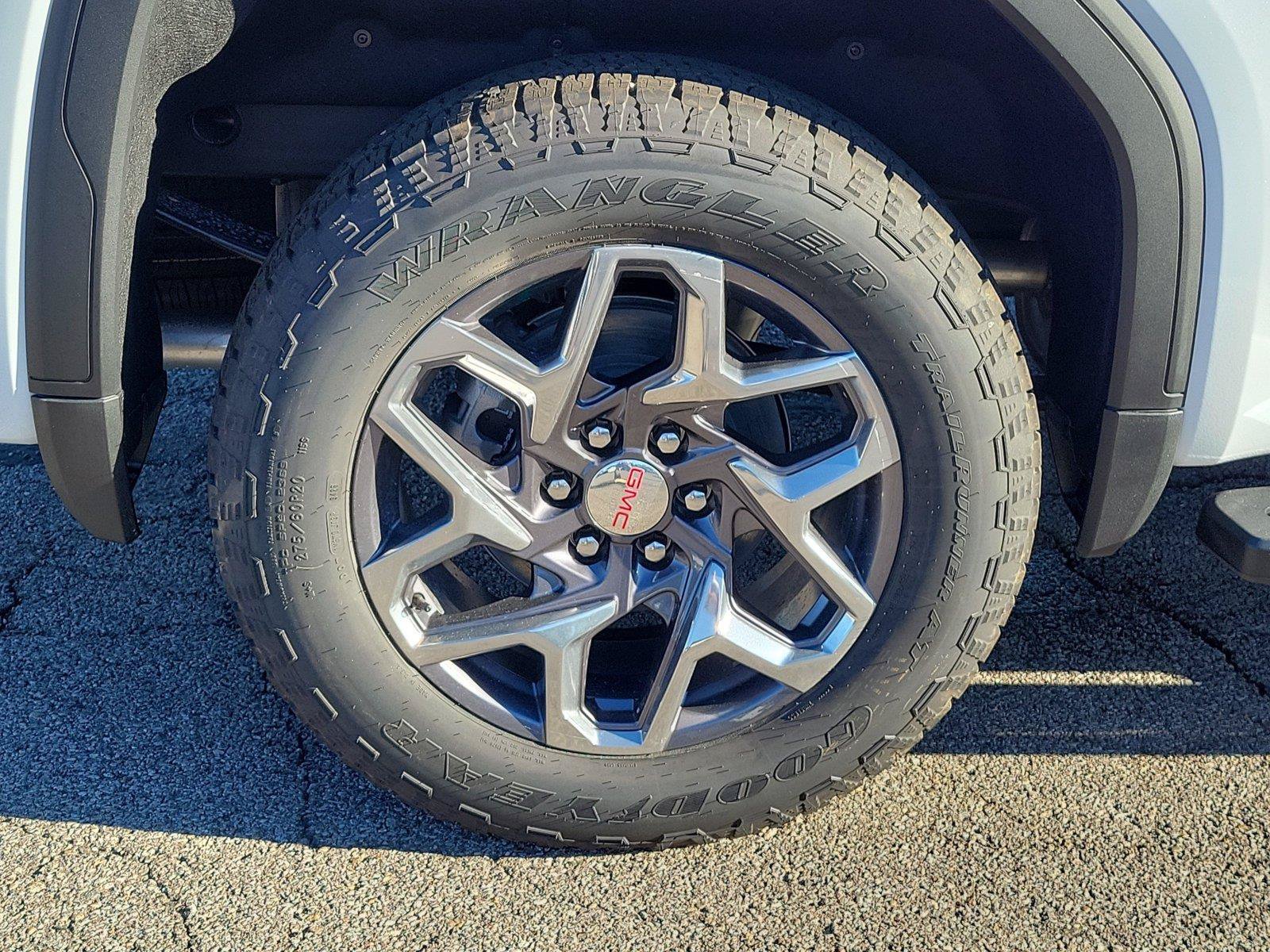 New 2026 GMC Sierra 1500 SLT w/ SLT Premium Package AWD/4WD image 5