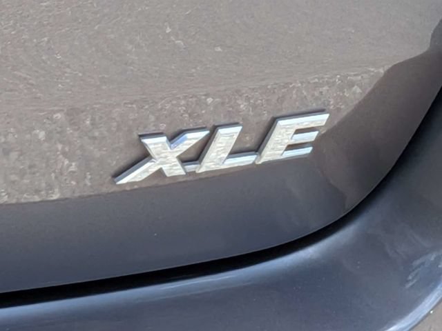 Used 2019 Toyota Highlander XLE FWD image 13
