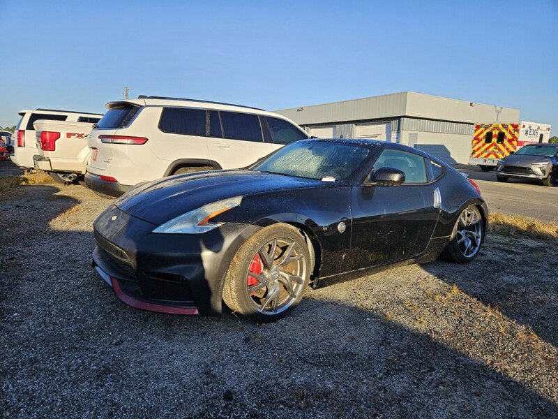 Used 2016 Nissan 370Z w/ Sport Package image 3