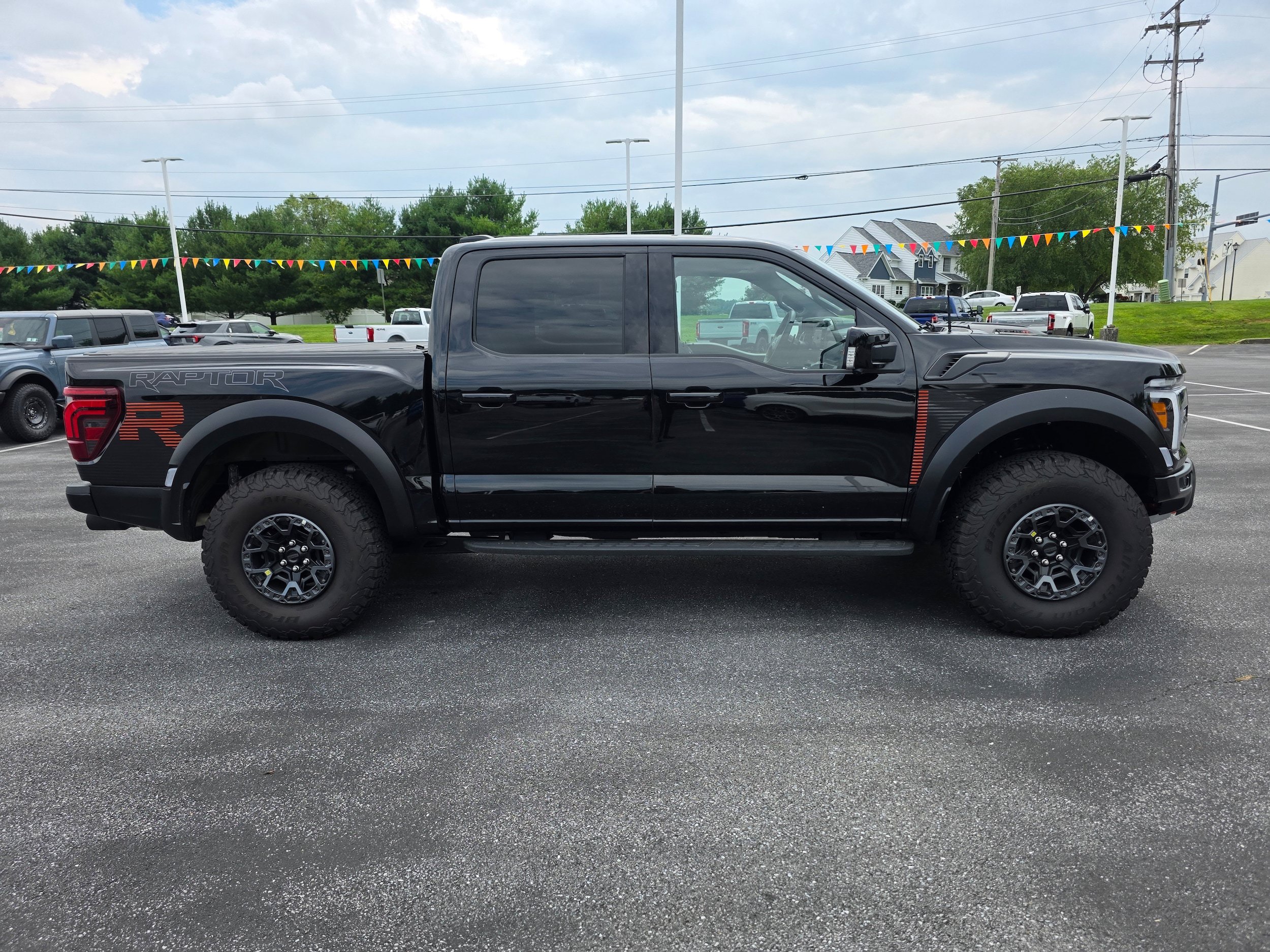 Used 2026 Ford F150 Raptor w/ Equipment Group 803A Raptor R AWD/4WD image 6